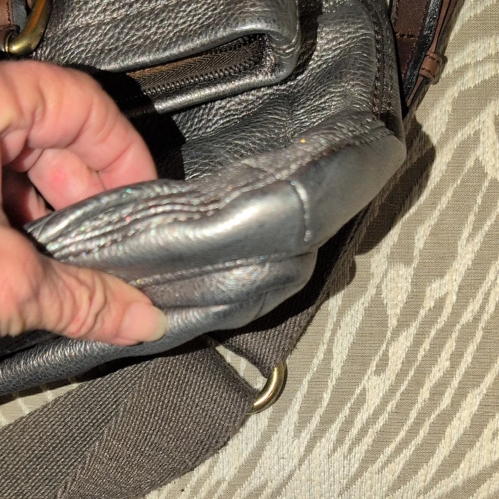 Fossil Metallic Gray Leather Explorer Crossbody Messenger Shoulder Bag